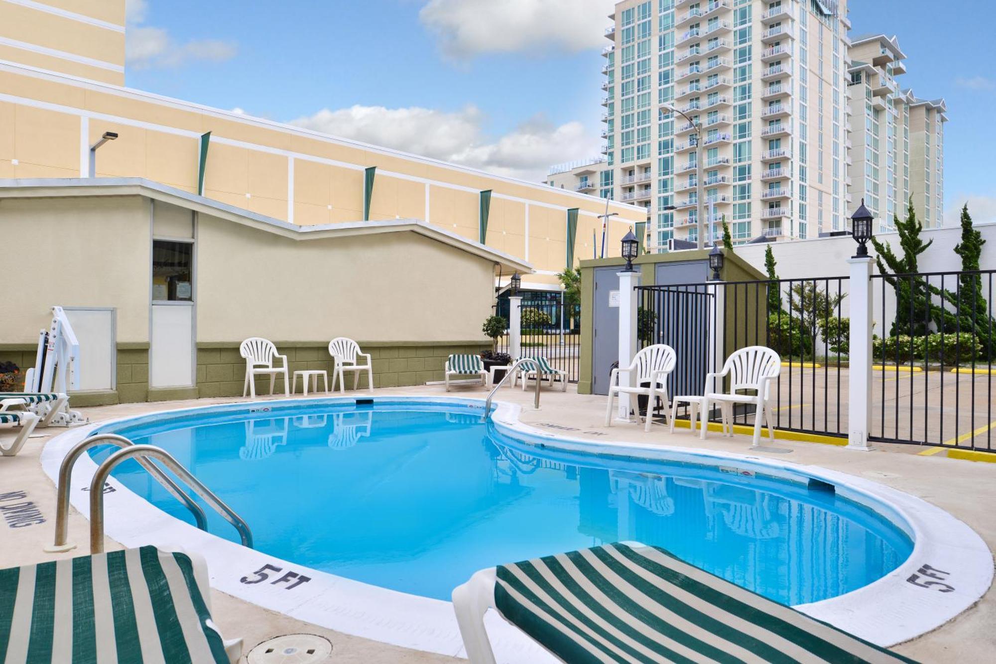 Surestay Hotel By Best Western Virginia Beach Royal Clipper Eksteriør bilde