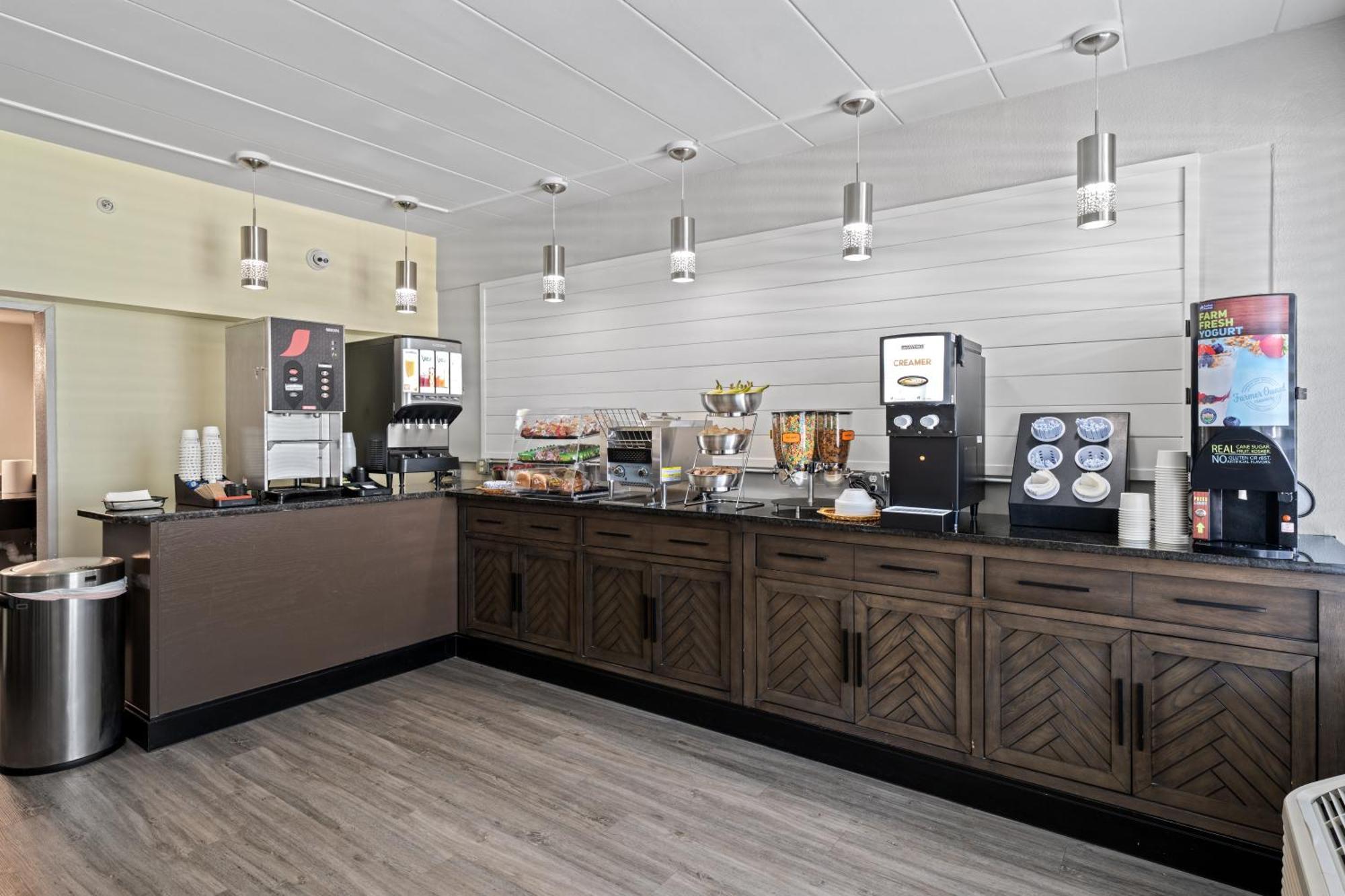 Surestay Hotel By Best Western Virginia Beach Royal Clipper Eksteriør bilde